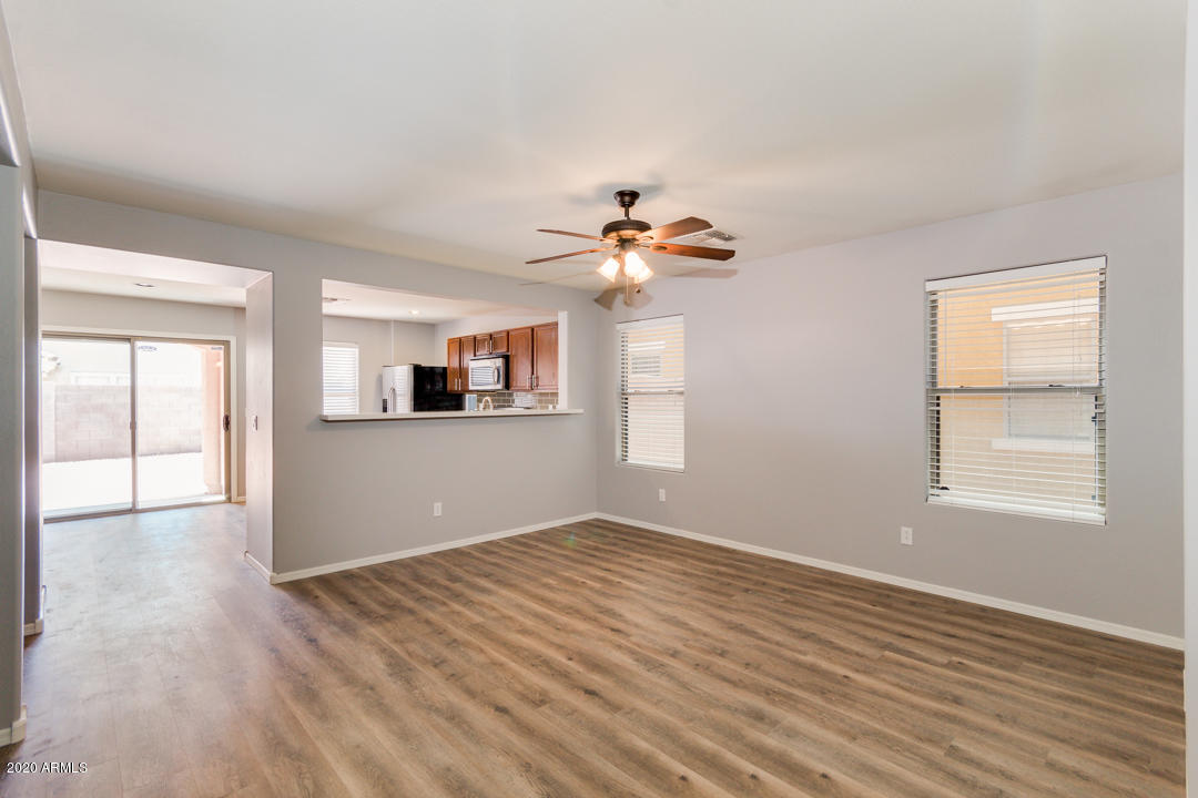 3577 East Harwell Road Gilbert, AZ 85234 - Photo 4 of 33 04-Harwell