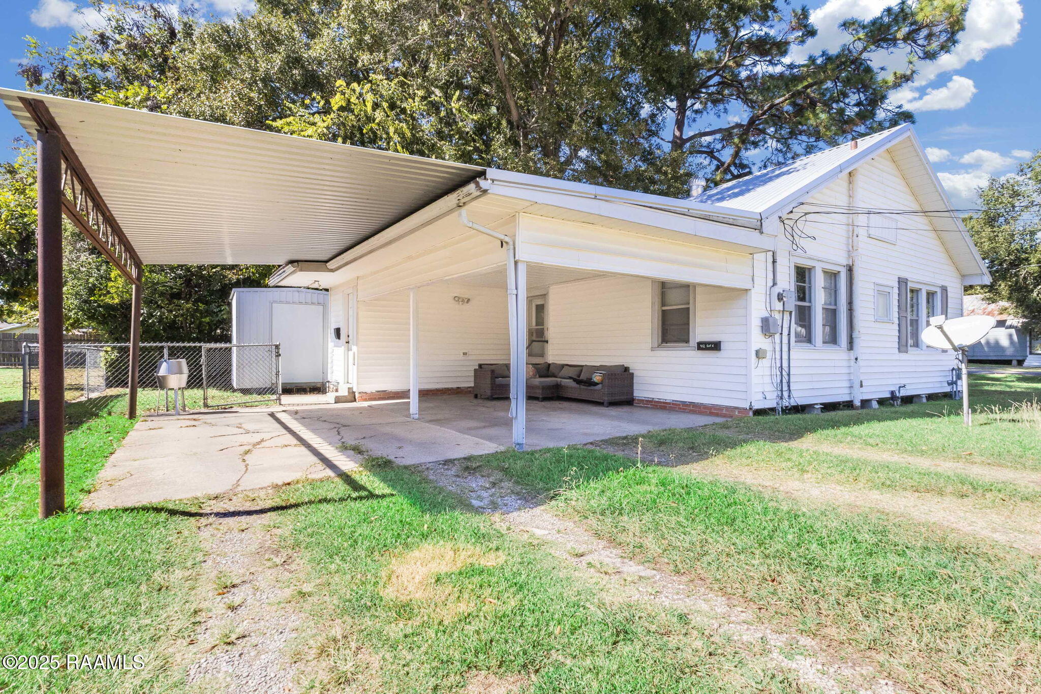 412 East E Street Rayne, LA 70578 - Photo 4 of 15 10-web-or-mls-412 East E-10