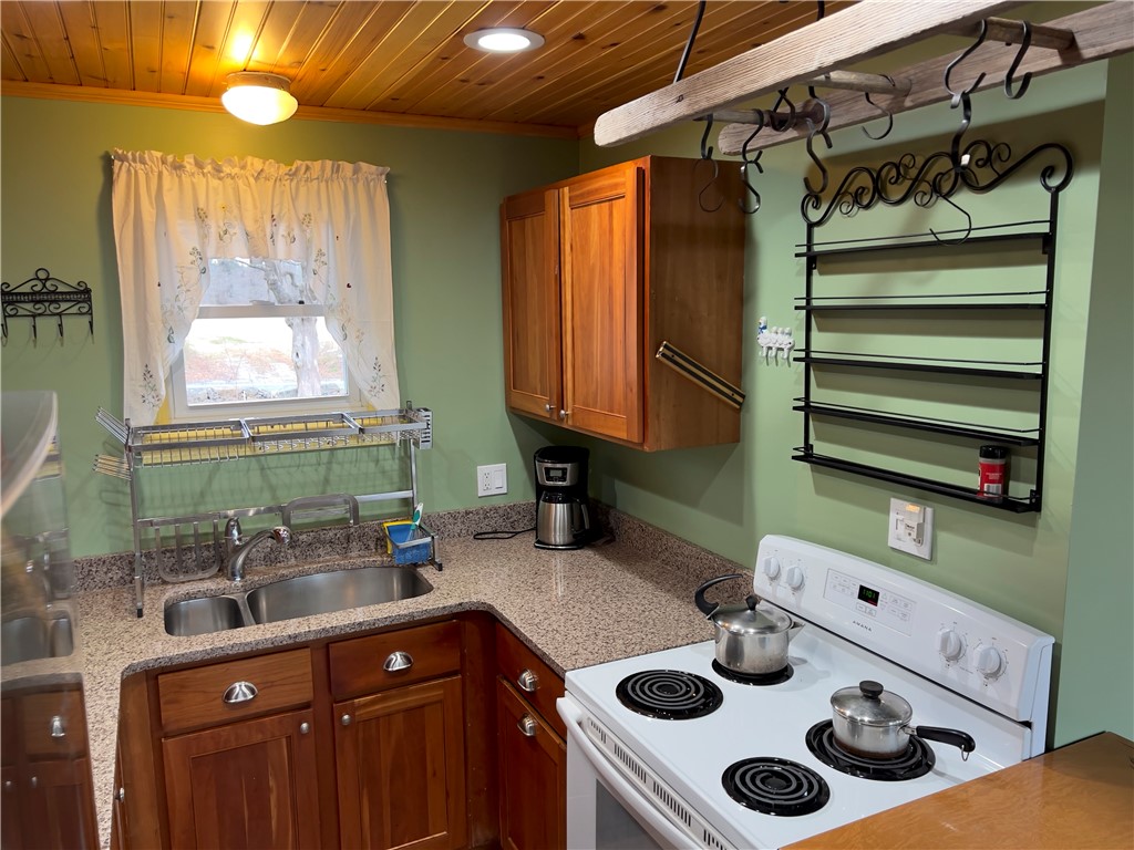 1802 Mooresfield Road South Kingstown, RI 02879 - Photo 9 of 34