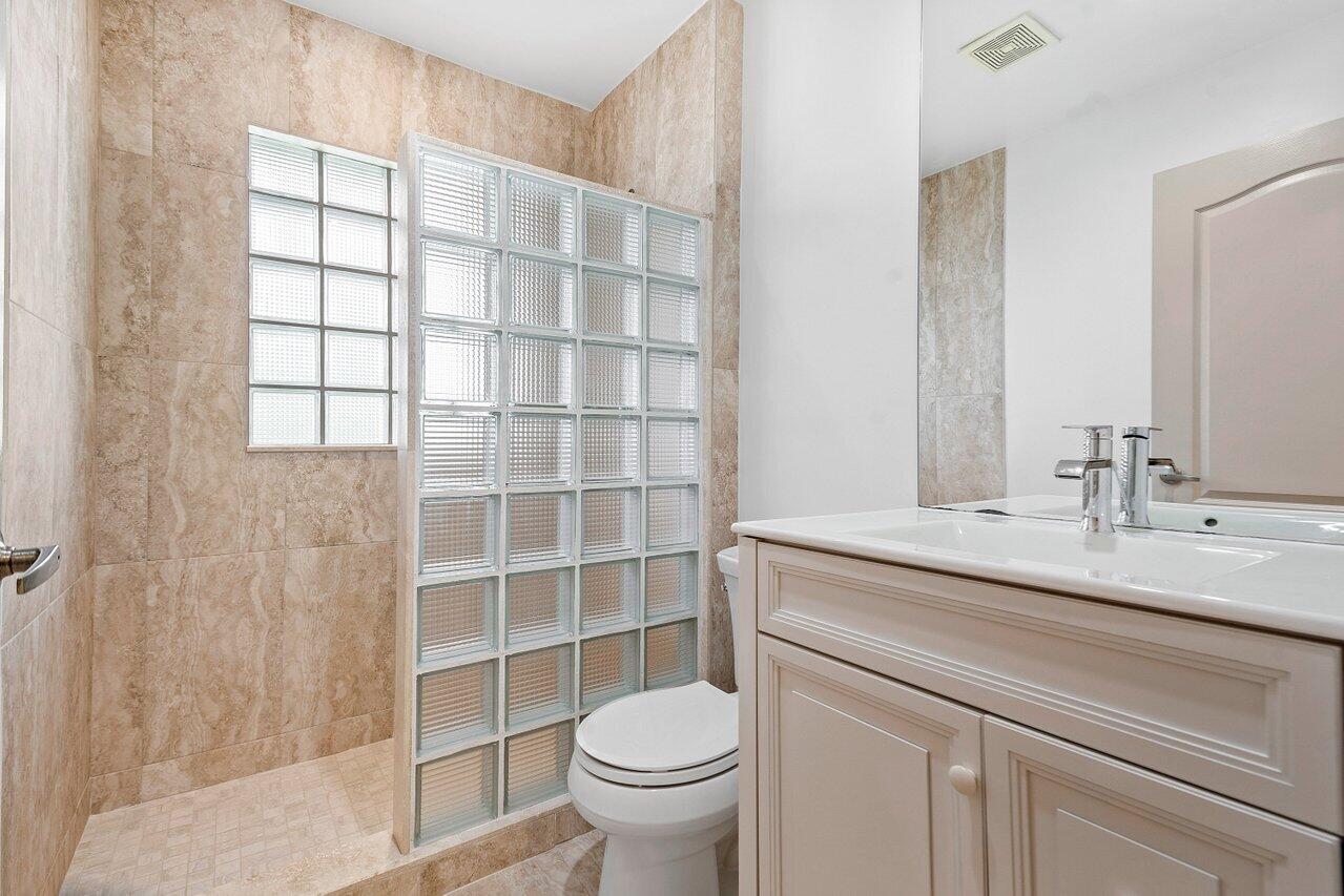 18045 Rhumba Way Boca Raton, FL 33496 - Photo 24 of 52 024-18045RhumbaWay-BocaRaton-FL-33496-SM