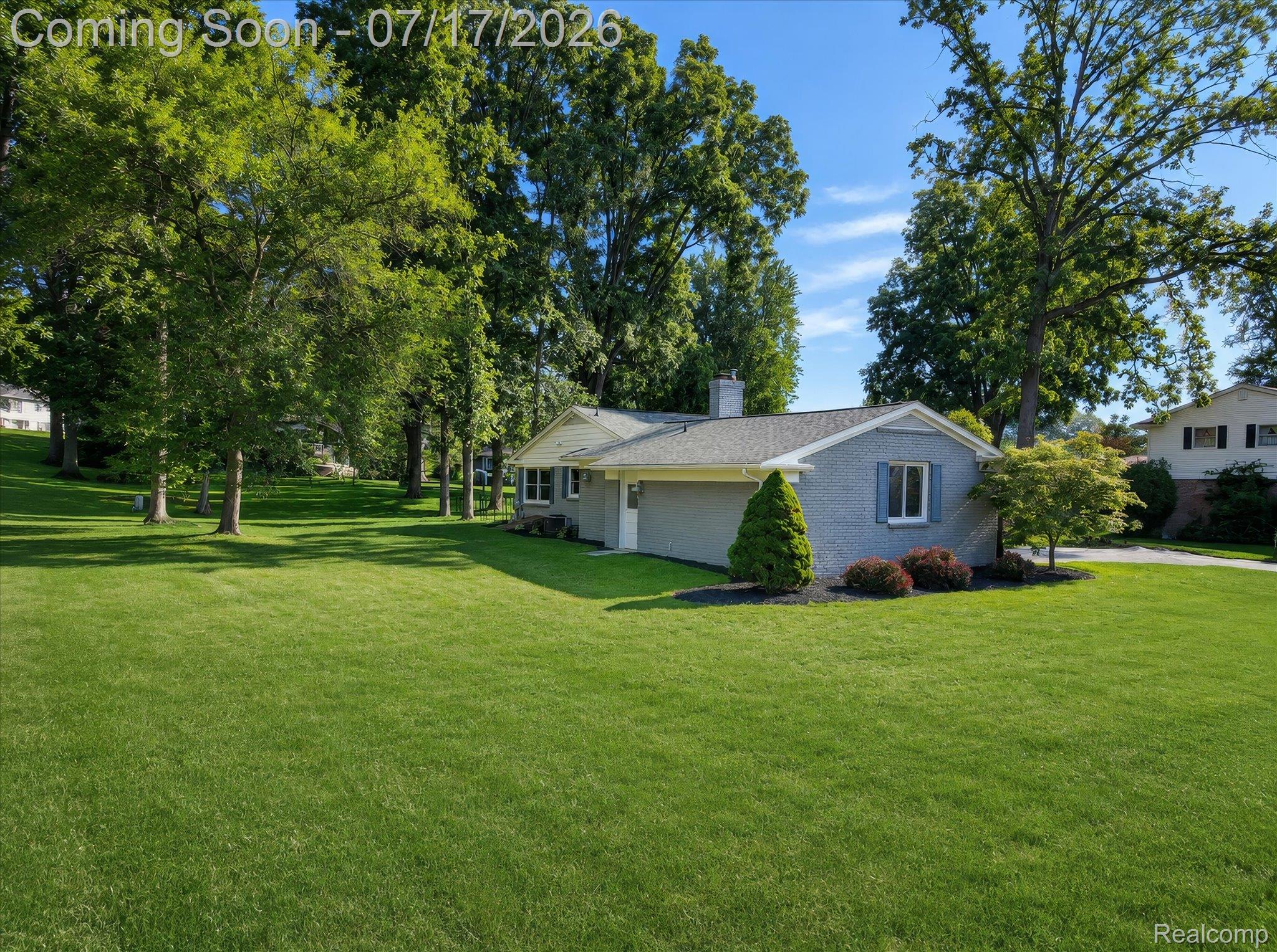337 Beechview Drive Rochester, MI 48306 - Photo 50 of 54 Yard is surrounded by mature trees