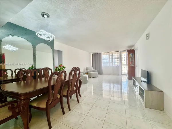 $2,550 | 250 174th Street, Unit 1912, Sunny Isles Beach, FL 33160