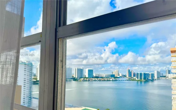 $2,550 | 250 174th Street, Unit 1912, Sunny Isles Beach, FL 33160