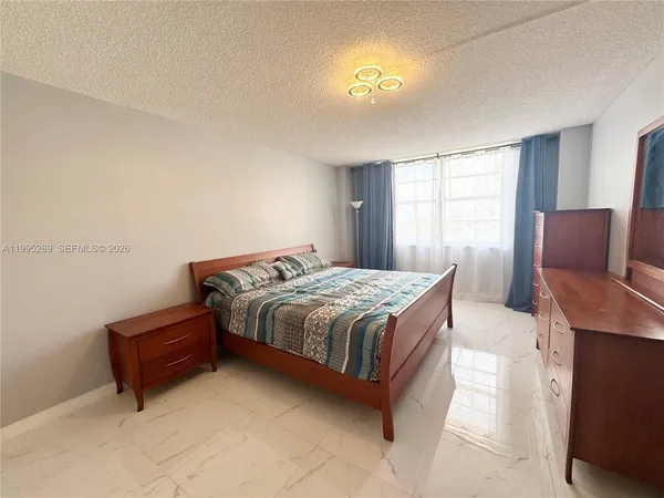 $2,550 | 250 174th Street, Unit 1912, Sunny Isles Beach, FL 33160