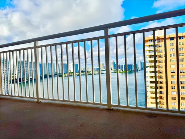 $2,550 | 250 174th Street, Unit 1912, Sunny Isles Beach, FL 33160