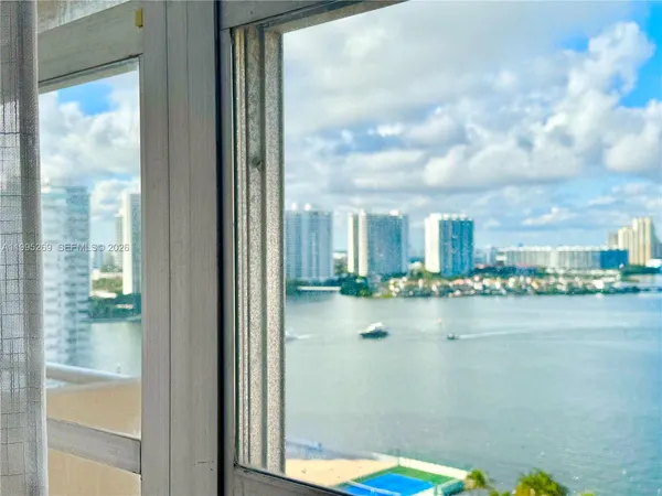 $2,550 | 250 174th Street, Unit 1912, Sunny Isles Beach, FL 33160