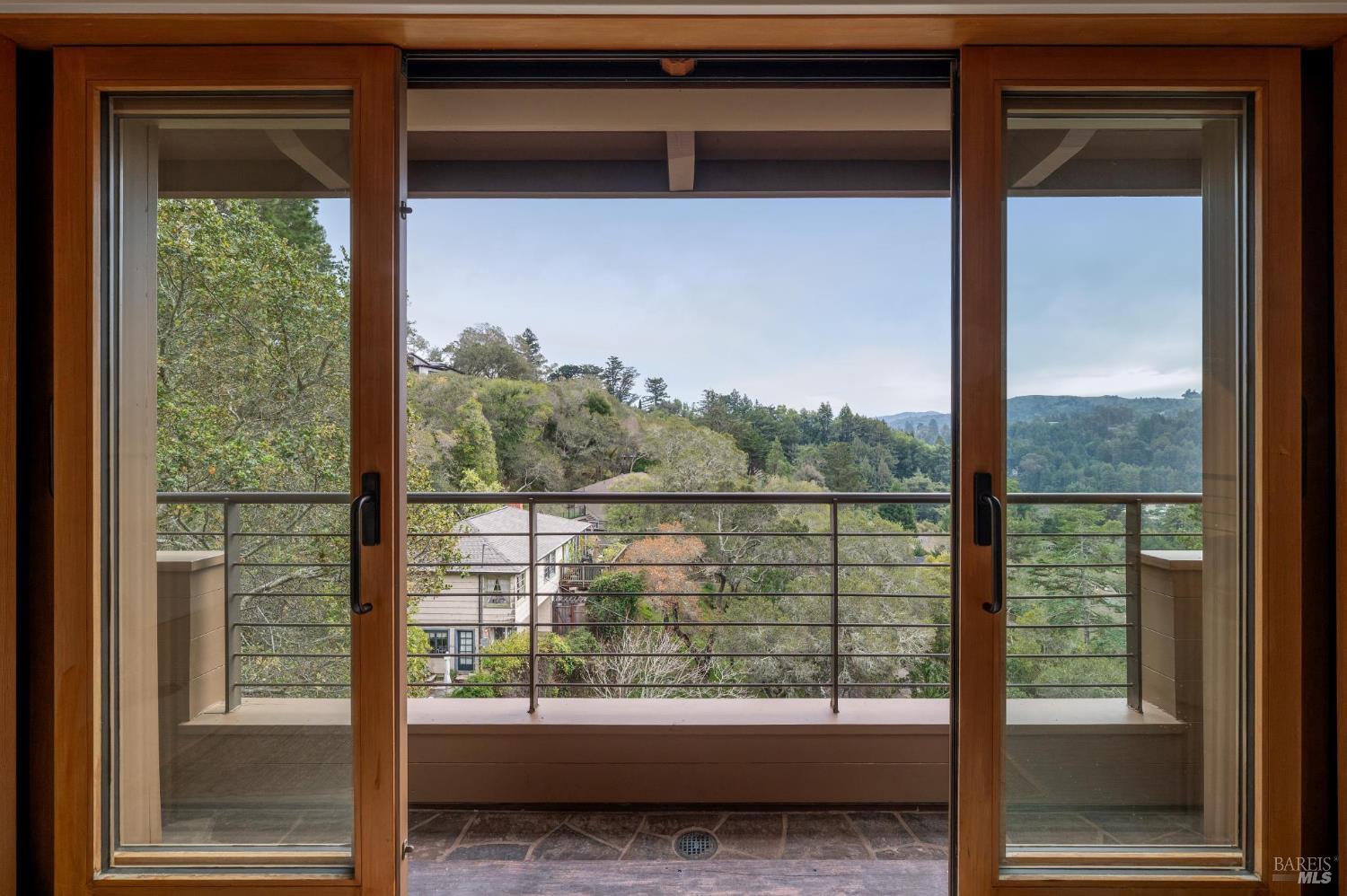 30 Edgehill Road Mill Valley, CA 94941 - Photo 17 of 41