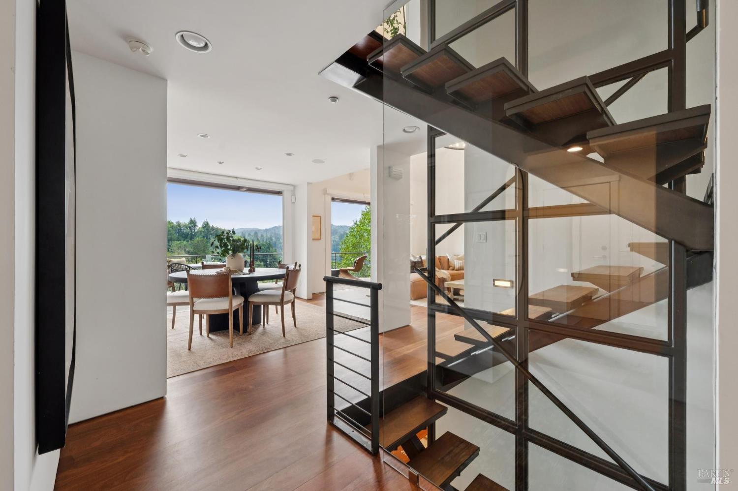 30 Edgehill Road Mill Valley, CA 94941 - Photo 4 of 41