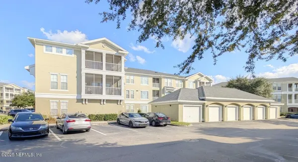 $1,298 | 8290 Gate Parkway West, Unit 816, Jacksonville, FL 32216