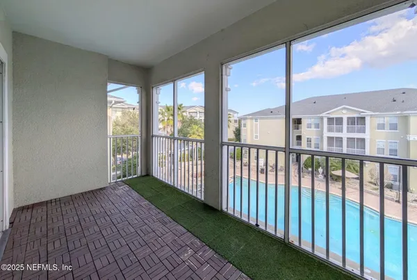 $1,298 | 8290 Gate Parkway West, Unit 816, Jacksonville, FL 32216