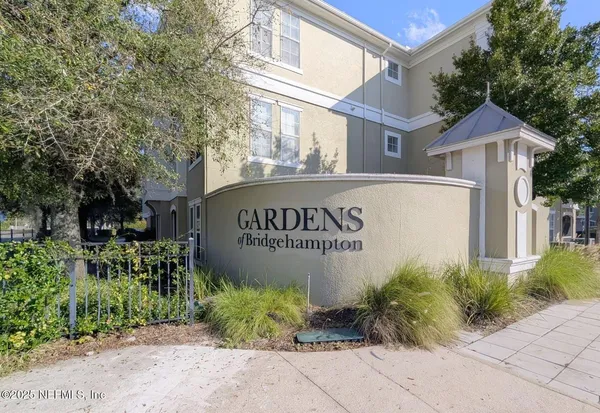 $1,298 | 8290 Gate Parkway West, Unit 816, Jacksonville, FL 32216