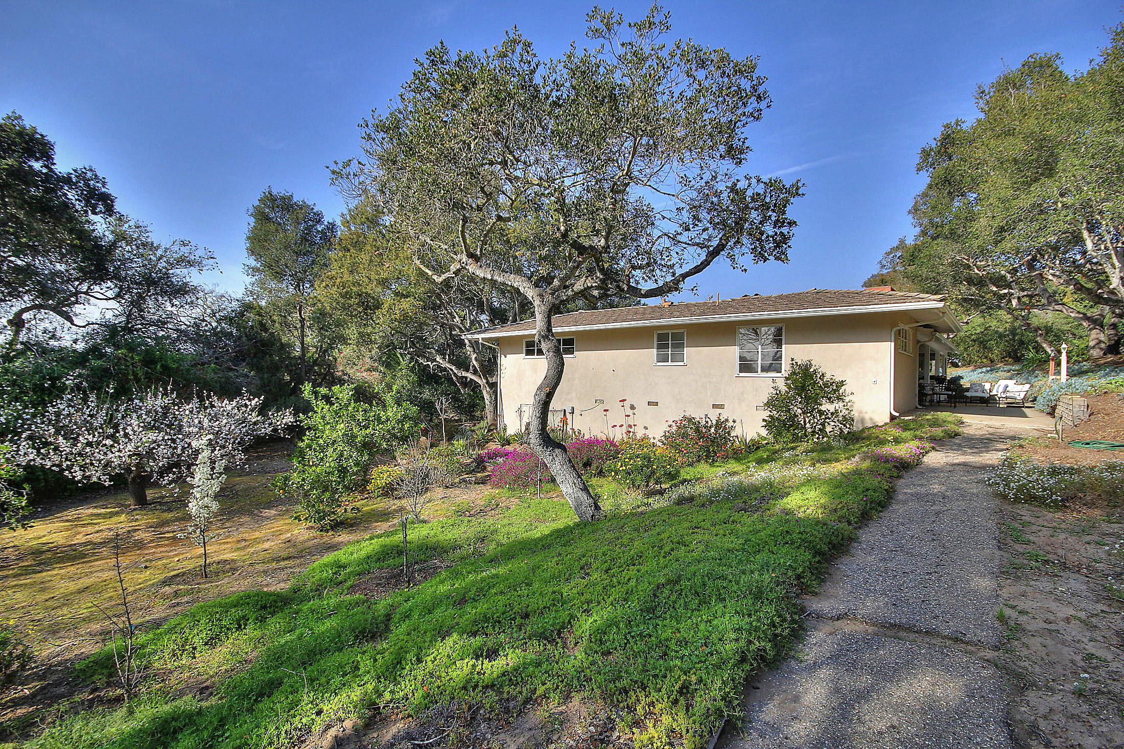 919 Canon Road Santa Barbara, CA 93110 - Photo 6 of 26 919 Canon-Birch van Seenus-8