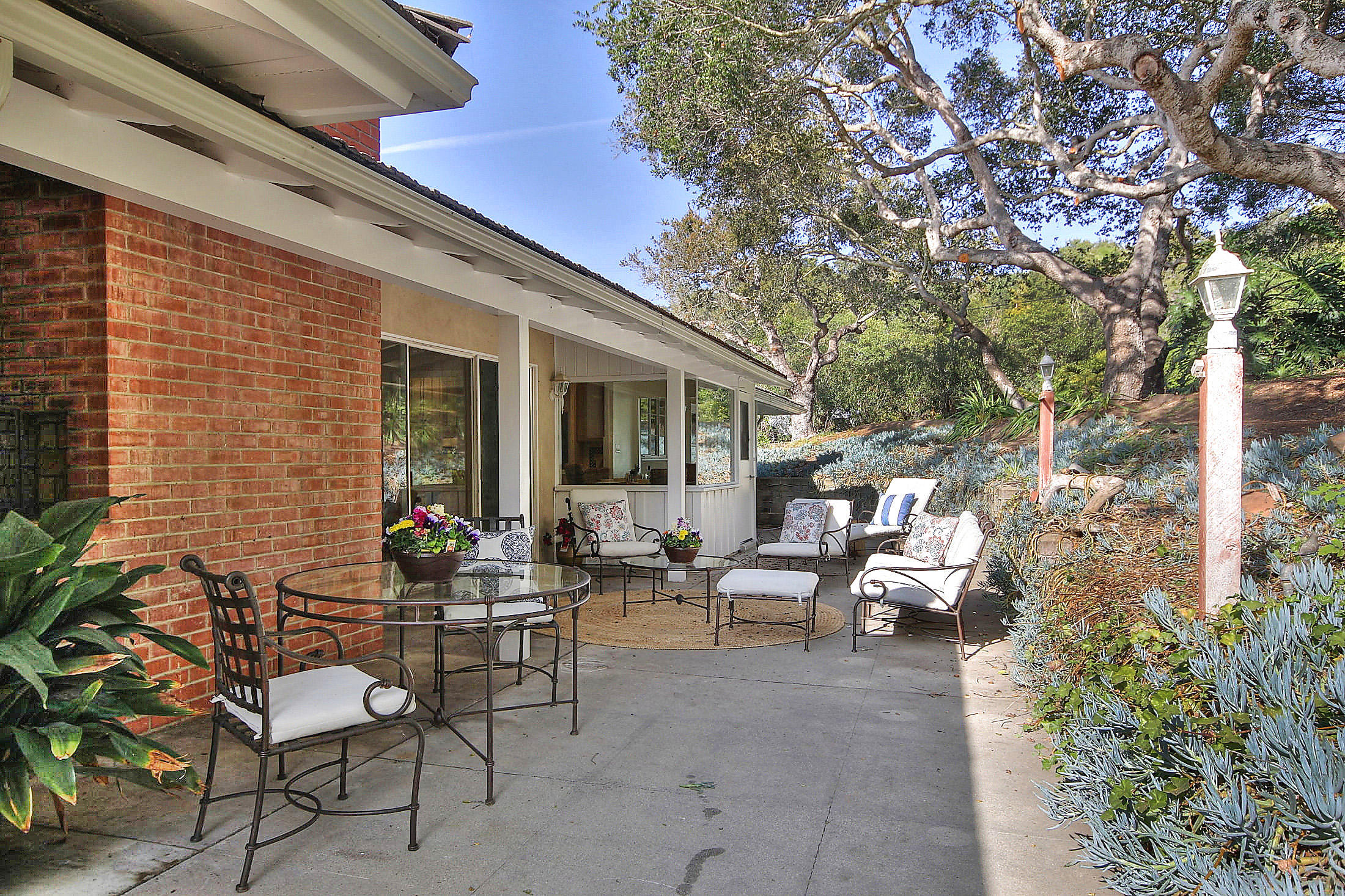 919 Canon Road Santa Barbara, CA 93110 - Photo 8 of 26 919 Canon-Birch van Seenus-11