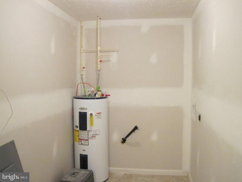 318 Anderson Road Basye, VA 22842 - Photo 36 of 50 Utility Room