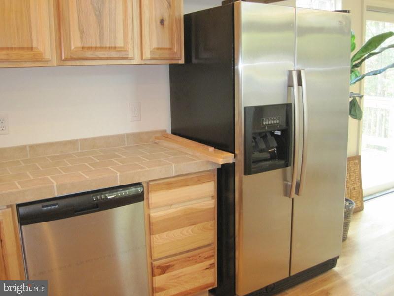 318 Anderson Road Basye, VA 22842 - Photo 10 of 50 Kitchen