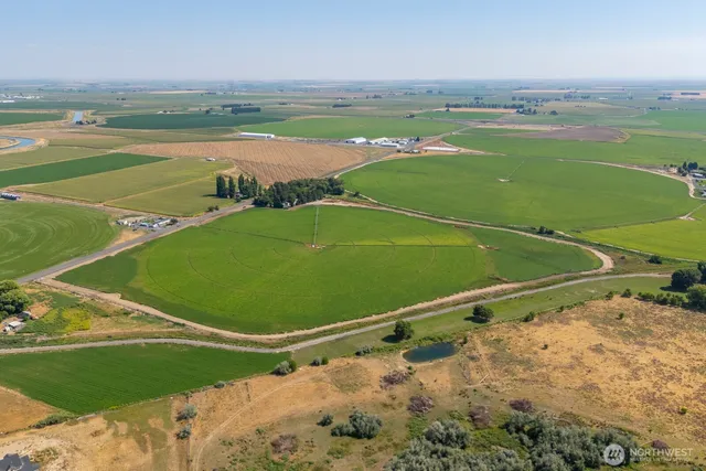 a view of a water court