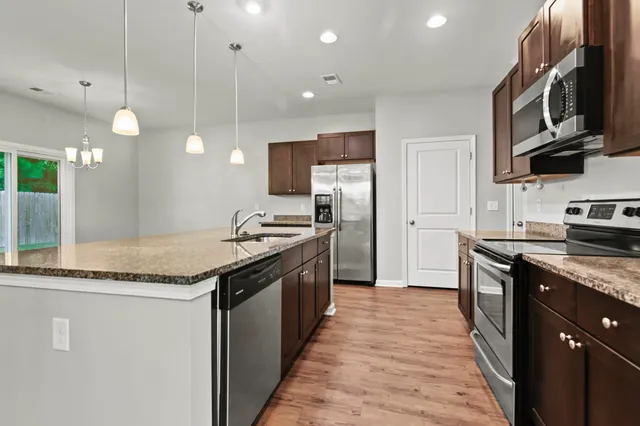 $2,295 | 145 Stoney Creek Way, Moncks Corner, SC 29461