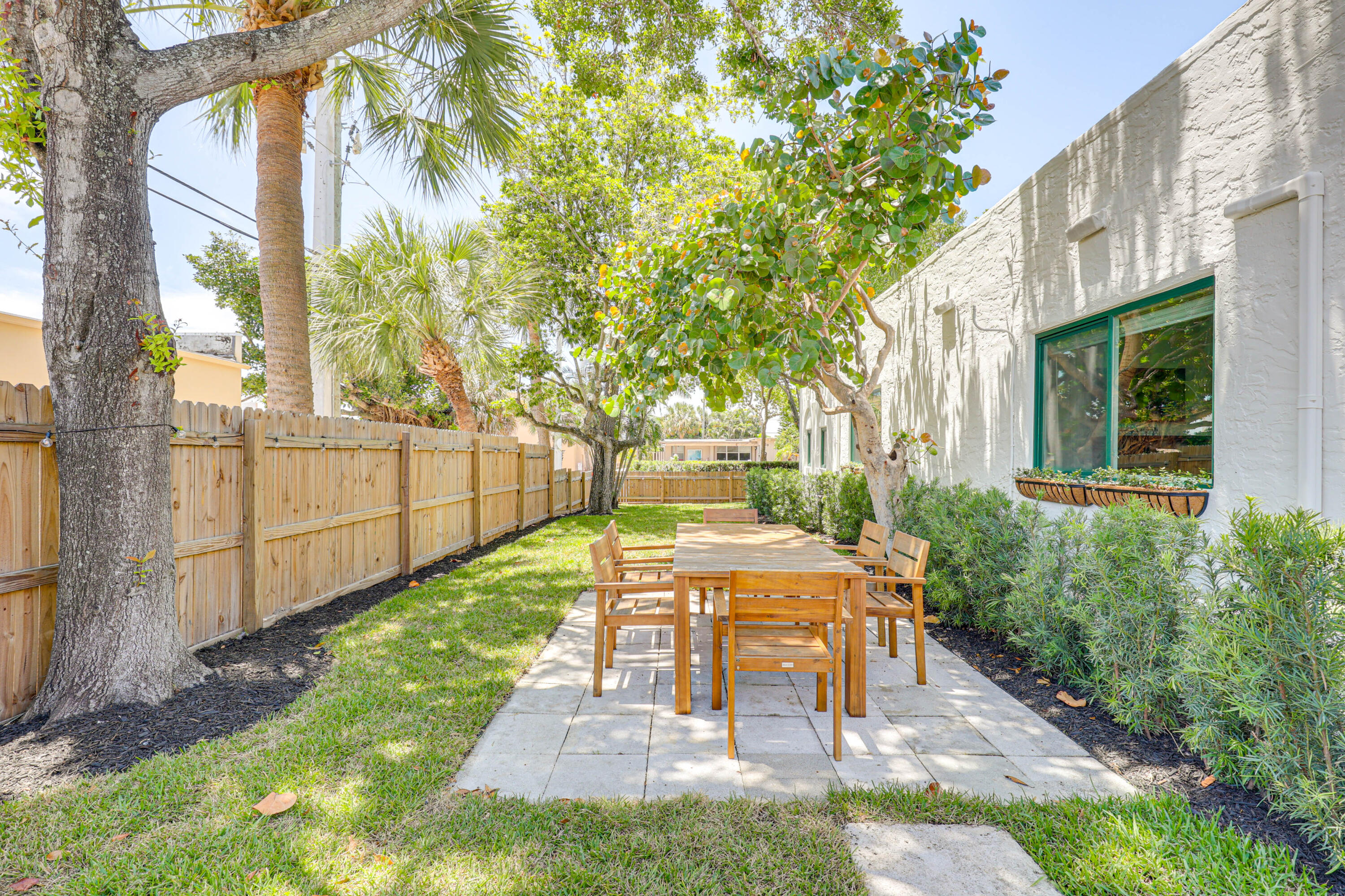 411 Valley Forge Road West Palm Beach, FL 33405 - Photo 39 of 52 Set - 038