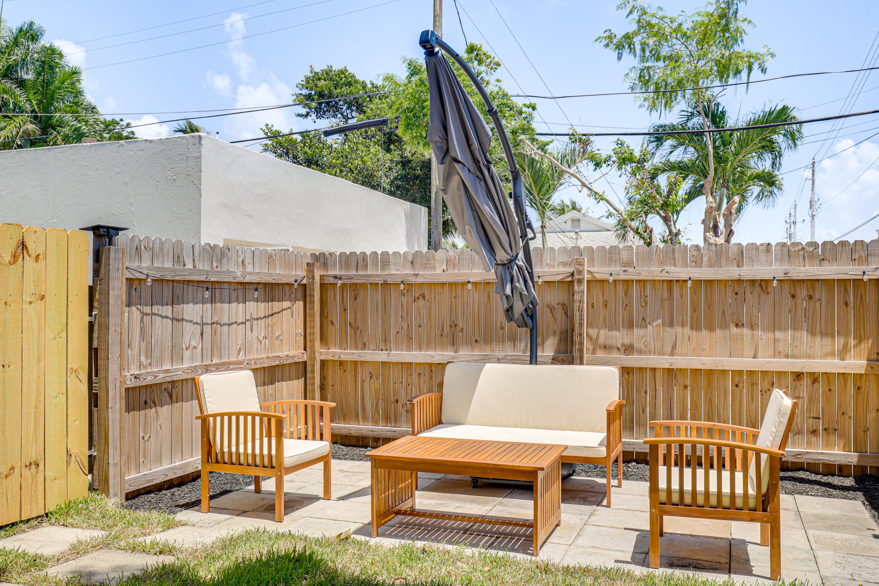 411 Valley Forge Road West Palm Beach, FL 33405 - Photo 42 of 52 Set - 032