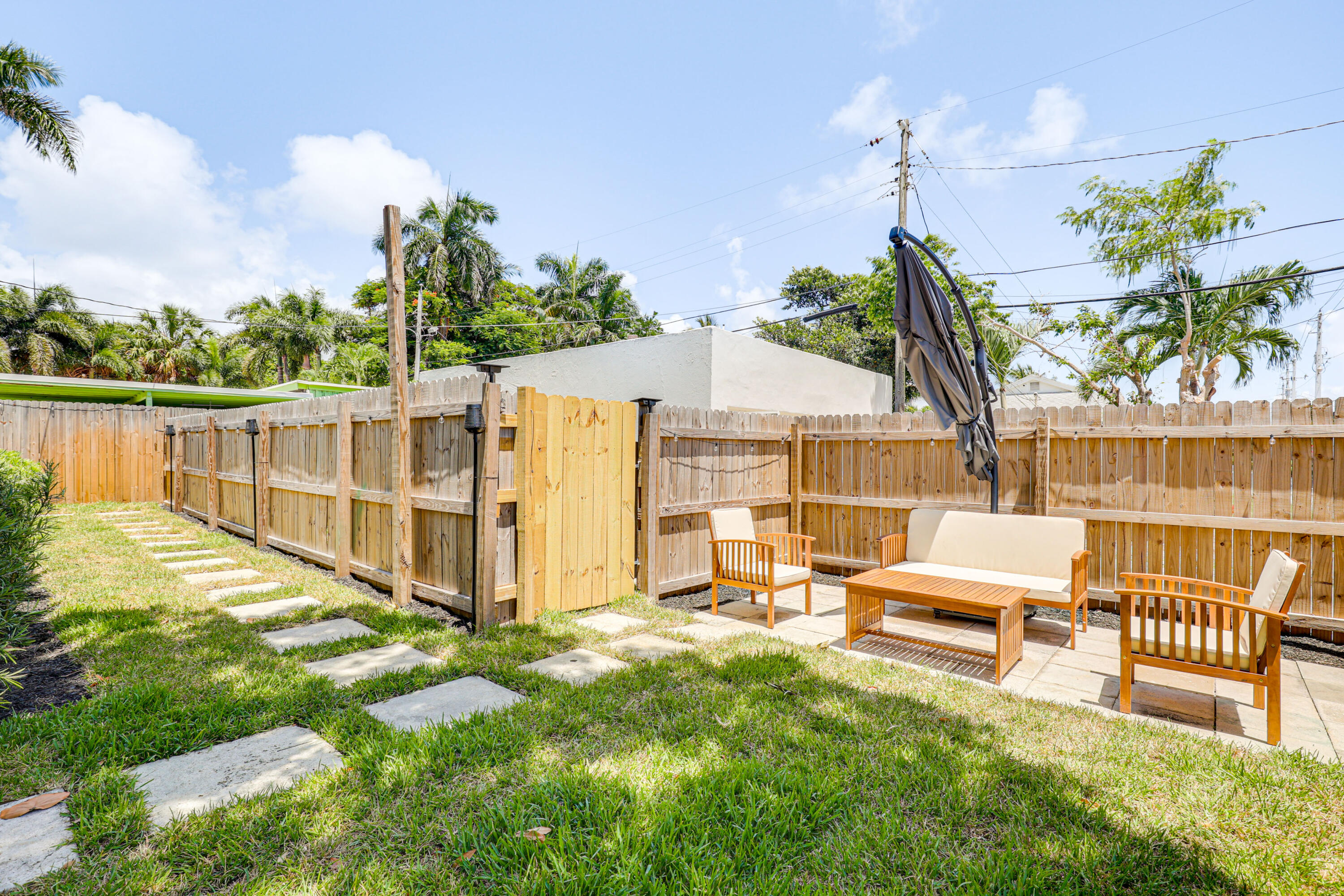 411 Valley Forge Road West Palm Beach, FL 33405 - Photo 43 of 52 Set - 033