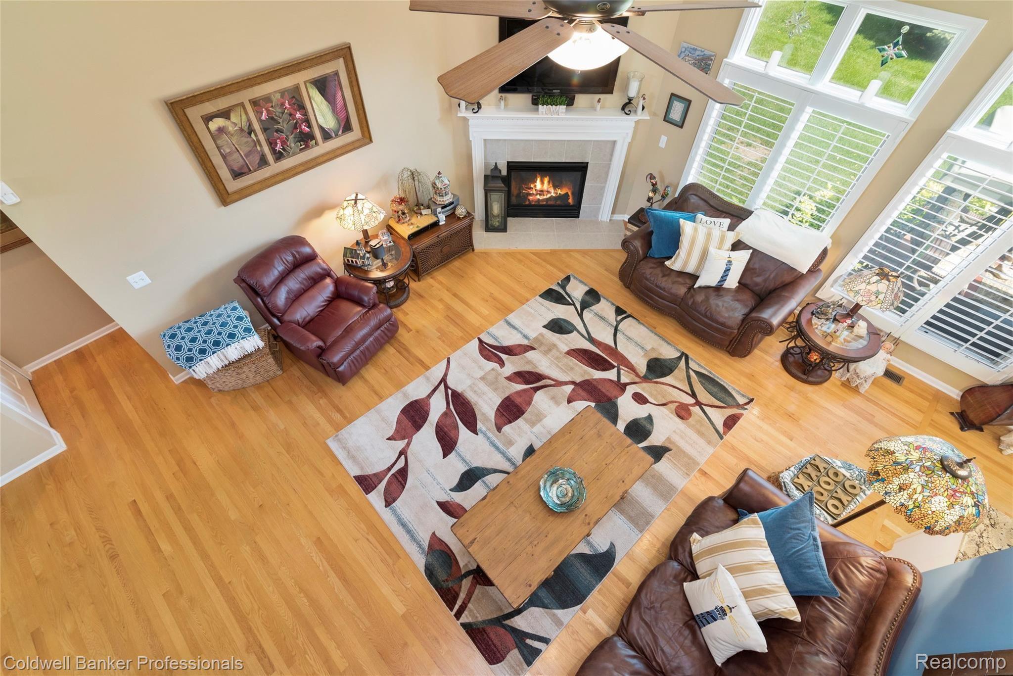 6607 Chatham Circle Rochester, MI 48306 - Photo 18 of 28 Great Room from Above