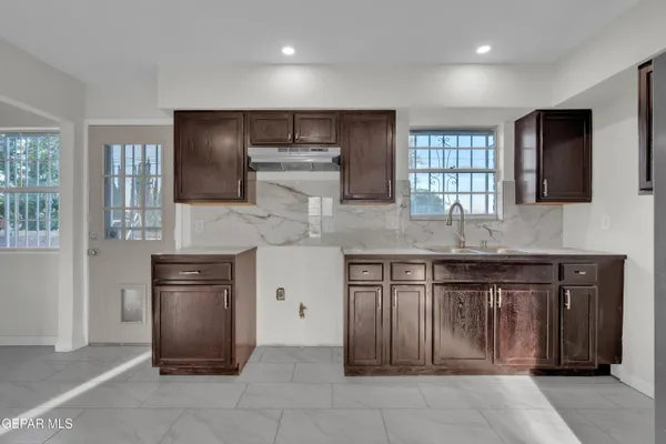 $259,950 | 10072 Kenworthy Street, El Paso, TX 79924