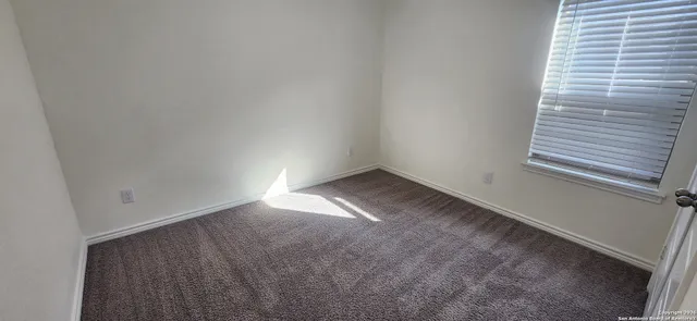a view of empty room with window