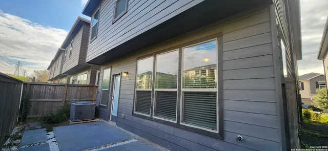 $2,495 | 4955 USAA Boulevard, Unit 6, San Antonio, TX 78240