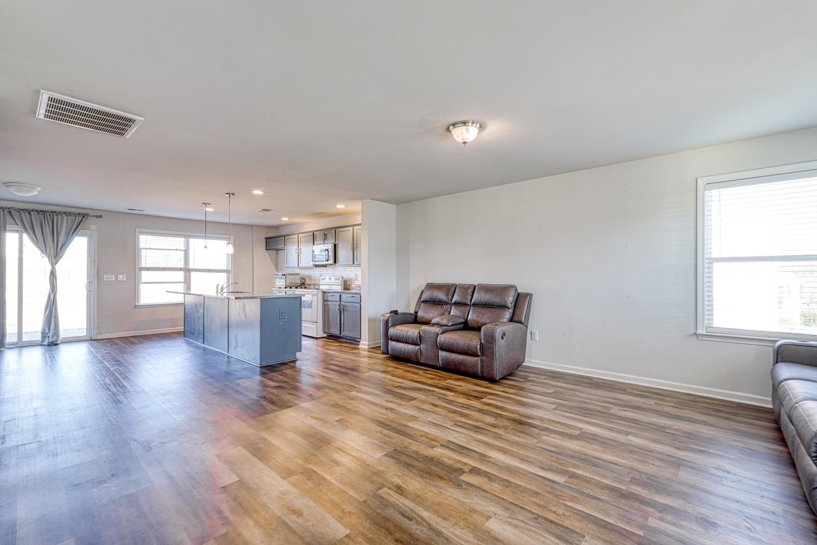 7085 Luna Mae Court Boiling Springs, SC 29316 - Photo 6 of 27