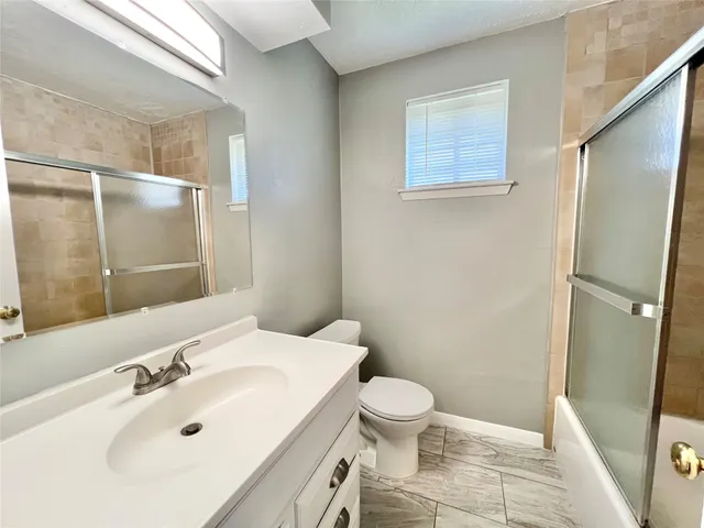 $1,850 | 303 Brigadoon Lane, Friendswood, TX 77546