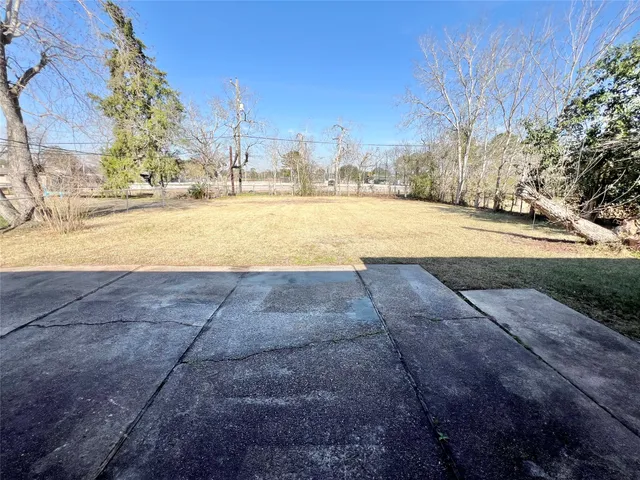 $1,850 | 303 Brigadoon Lane, Friendswood, TX 77546