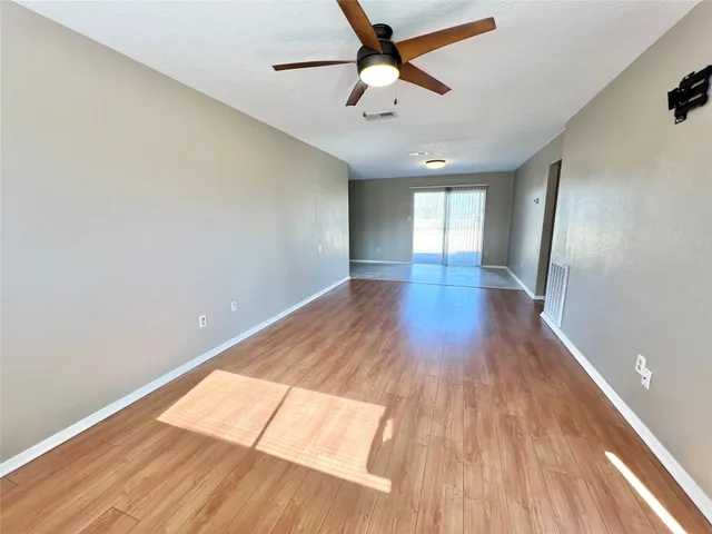 $1,850 | 303 Brigadoon Lane, Friendswood, TX 77546