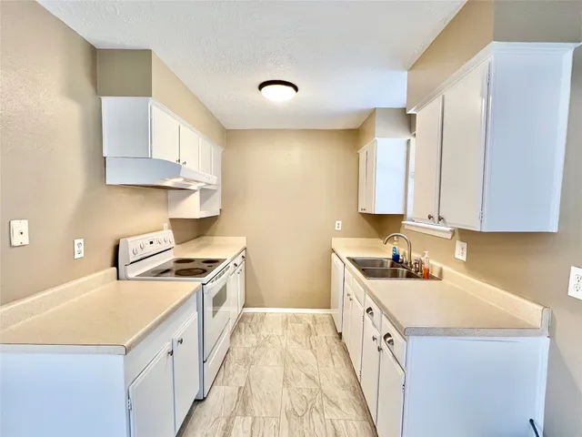 $1,850 | 303 Brigadoon Lane, Friendswood, TX 77546