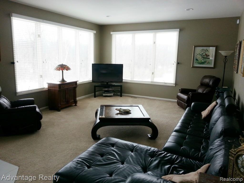 67661 Quail Ridge Washington, MI 48095 - Photo 12 of 57 20140122_142346.jpg