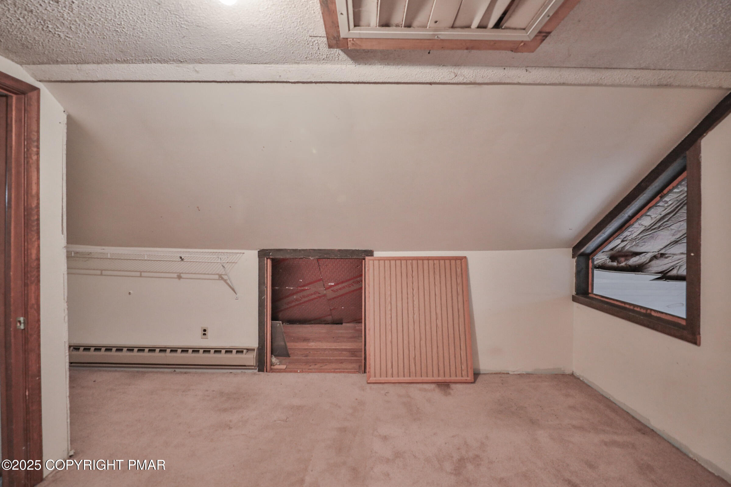 355 Hickory Road Palmerton, PA 18071 - Photo 36 of 66 Walk thru room (2)