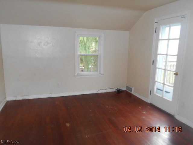 1590 Maple Road Cleveland Heights, OH 44121 - Photo 8 of 9