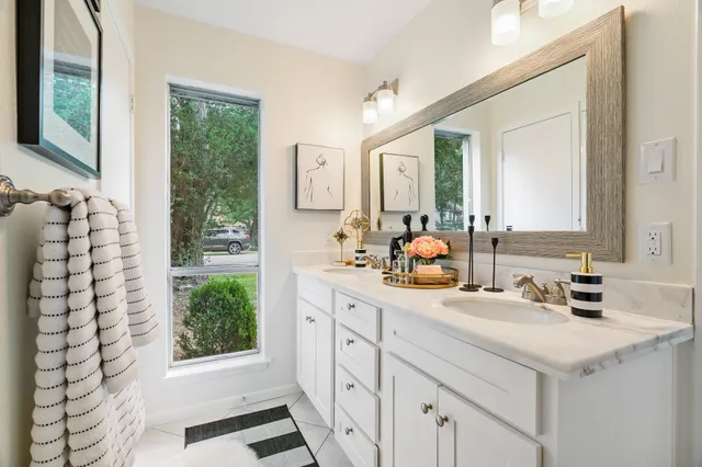 $2,400 | 1924 Nursery Road, The Woodlands, TX 77380