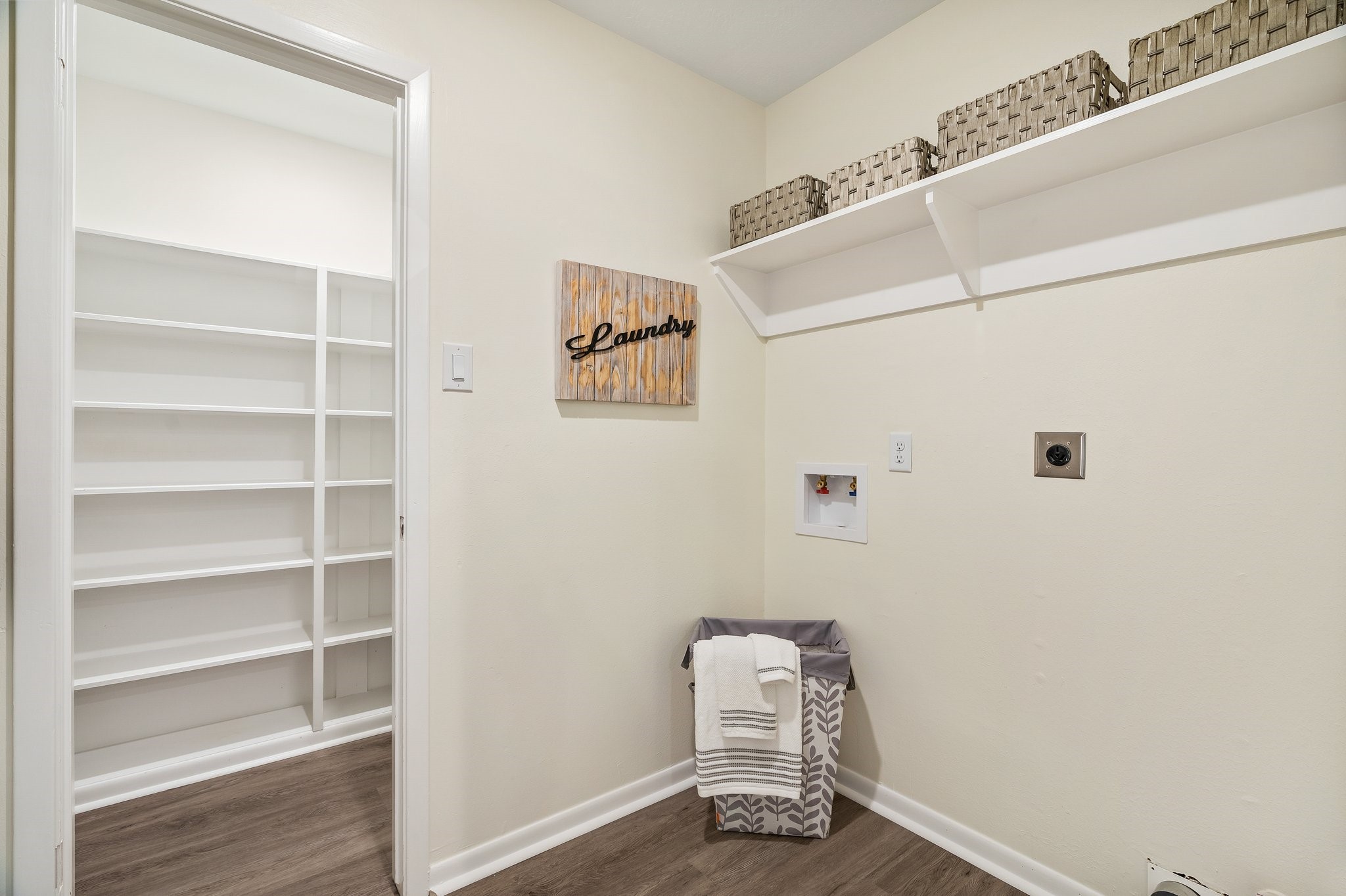 1924 Nursery Road The Woodlands, TX 77380 - Photo 23 of 29 Utility and huge walk in pantry.