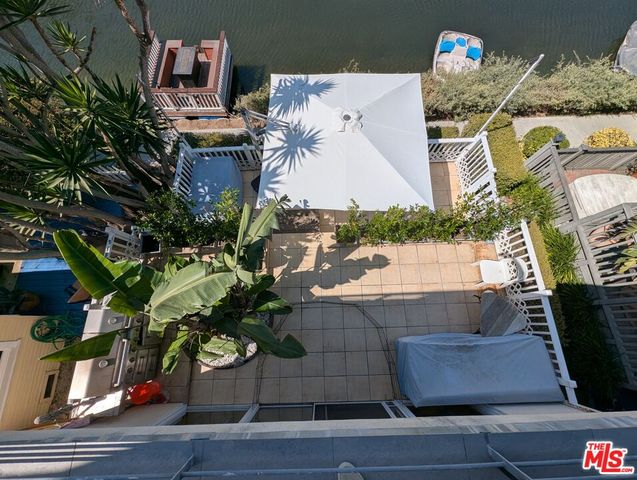 $4,590,000 | 224 Linnie Canal, Venice, CA 90291