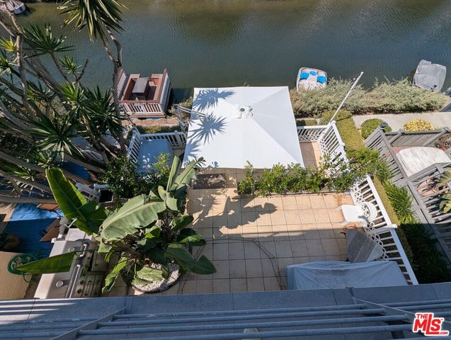 $4,590,000 | 224 Linnie Canal, Venice, CA 90291