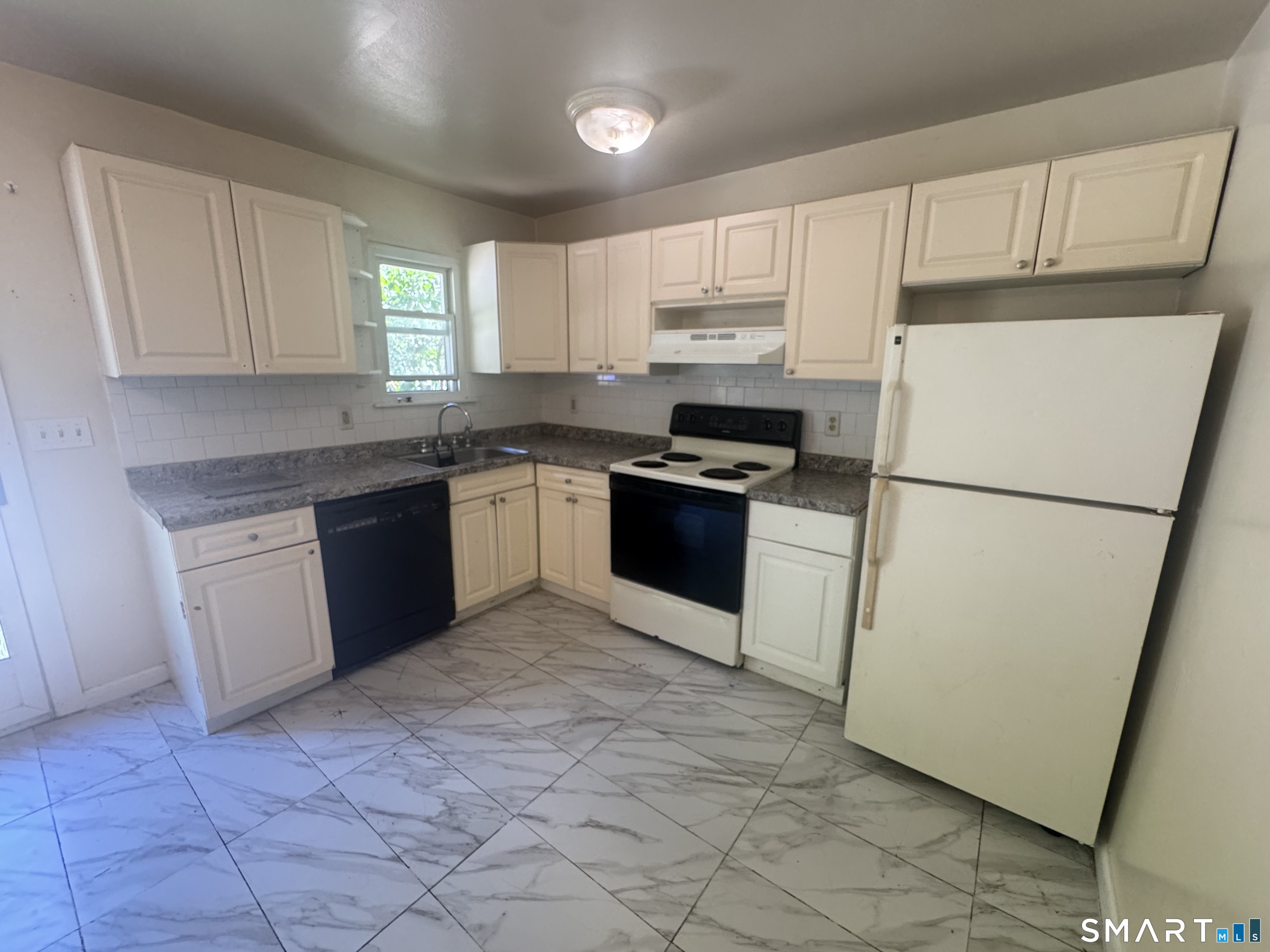 5 Ridge Road, Unit 10 Naugatuck, CT 06770 - Photo 8 of 15