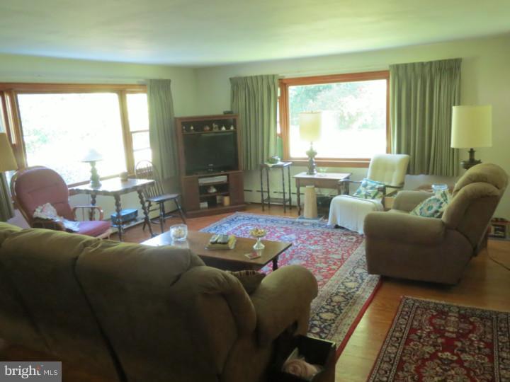 1740 Upper Ridge Road Pennsburg, PA 18073 - Photo 9 of 17