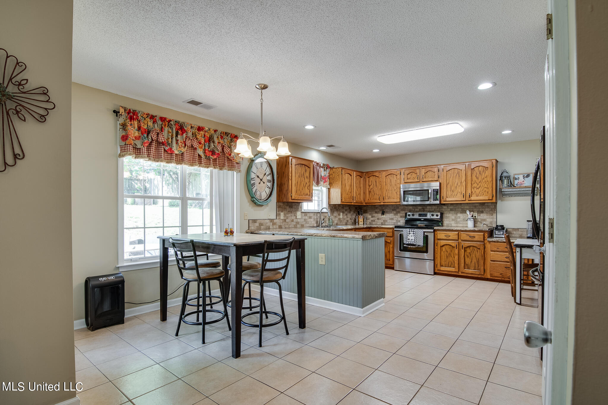 425 Timber Way South Hernando, MS 38632 - Photo 19 of 37 425 Timber Way South-21