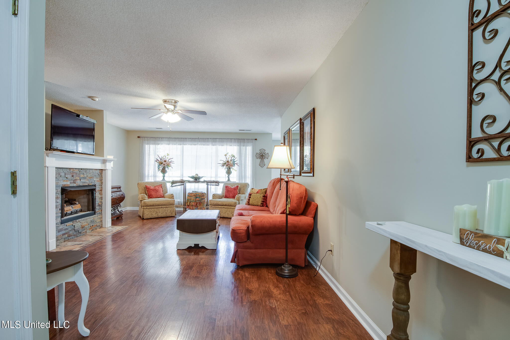 425 Timber Way South Hernando, MS 38632 - Photo 5 of 37 425 Timber Way South-4
