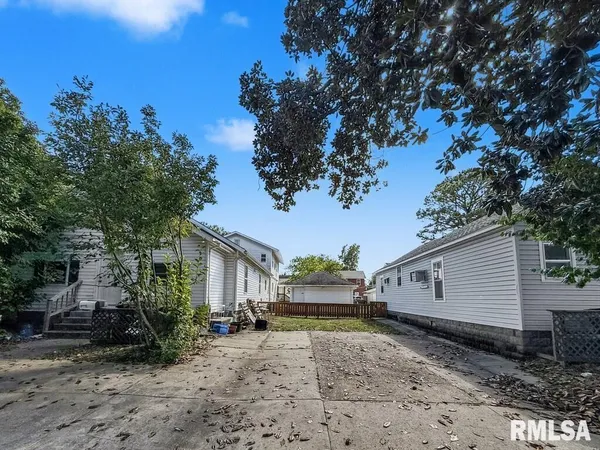 $365,000 | 319-321 East College Street, Carbondale, IL 62901