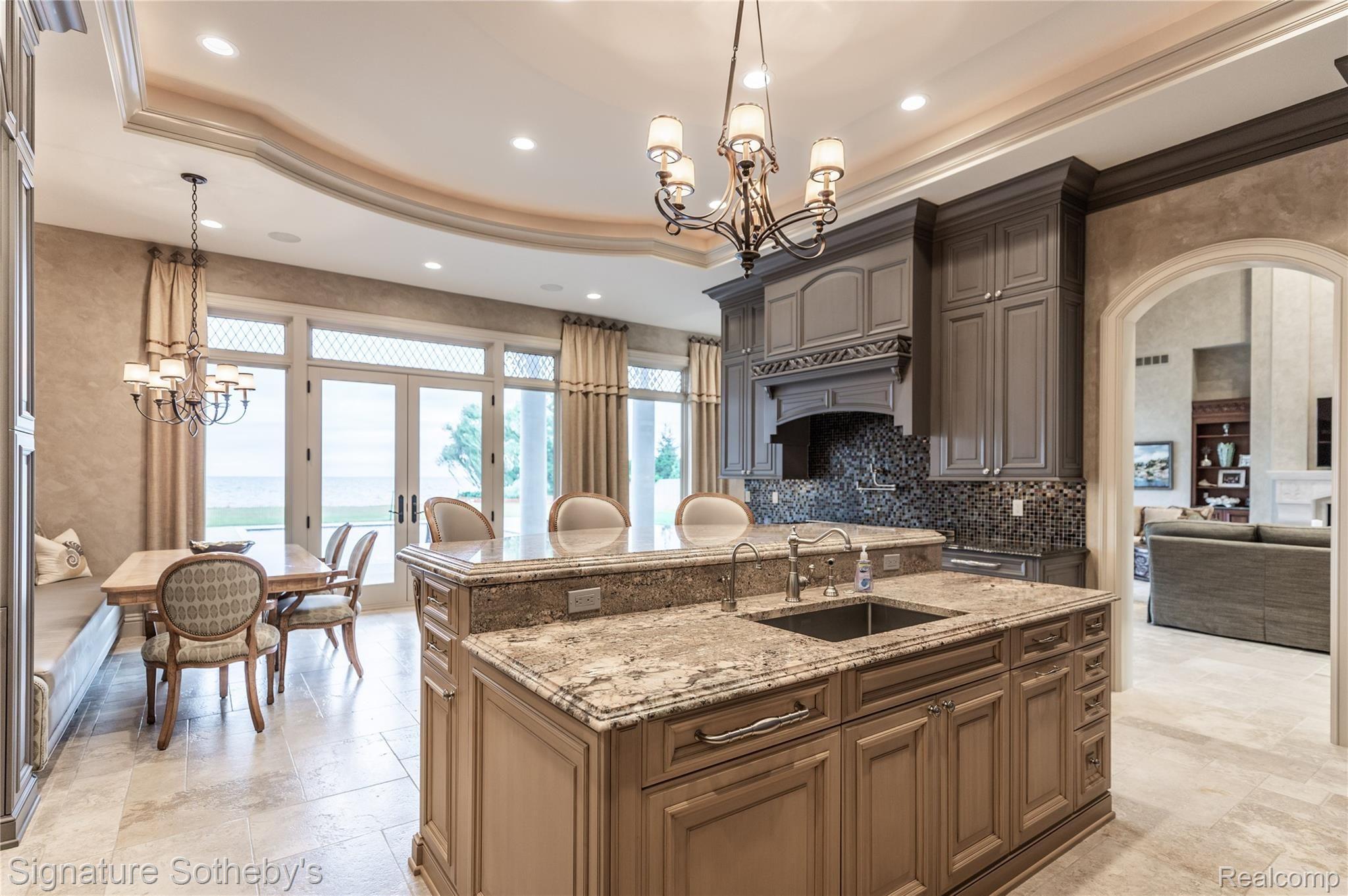 984 Lake Shore Road Grosse Pointe, MI 48236 - Photo 10 of 43 1 (10 of 44).jpg