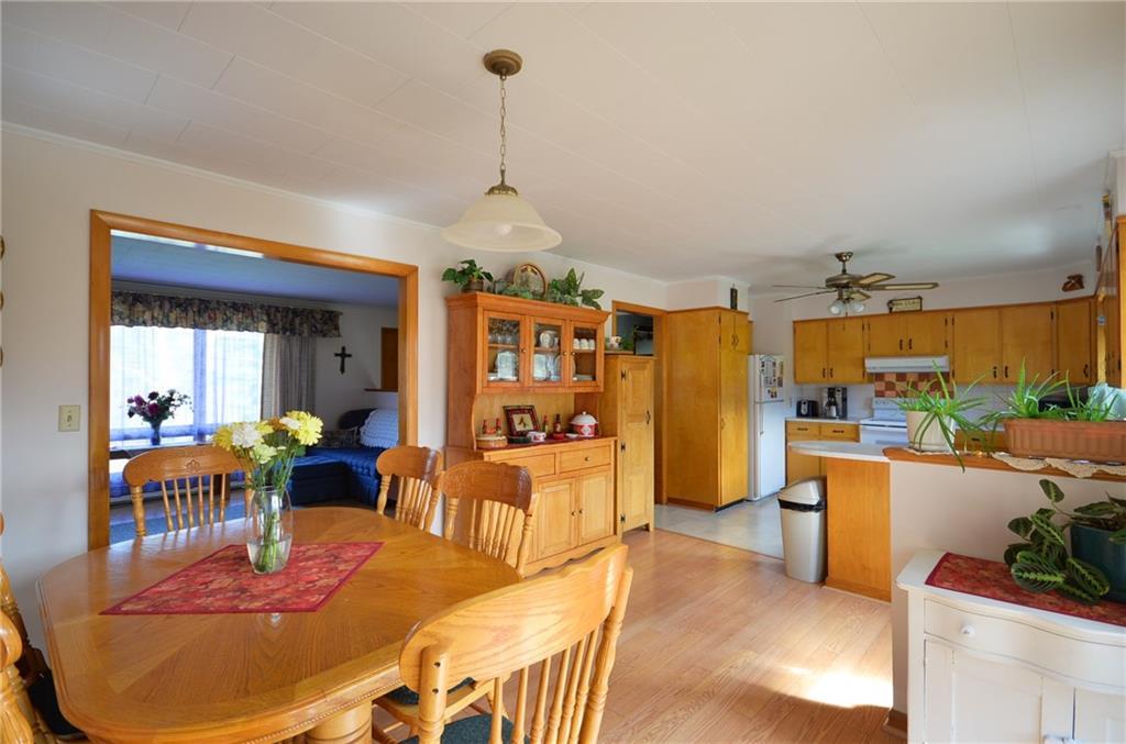 126 Enfield Road Lincoln, ME 04457 - Photo 5 of 23 Eat in Kitchen
