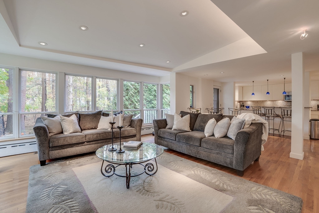 22 Alexandra Road Lynnfield, MA 01940 - Photo 12 of 36 Gallery Image 12