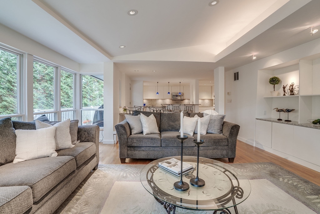 22 Alexandra Road Lynnfield, MA 01940 - Photo 13 of 36 Gallery Image 13