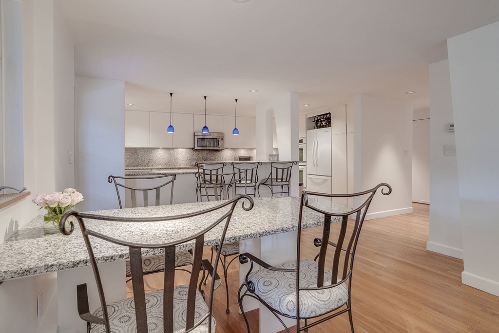 22 Alexandra Road Lynnfield, MA 01940 - Photo 15 of 36 Gallery Image 15